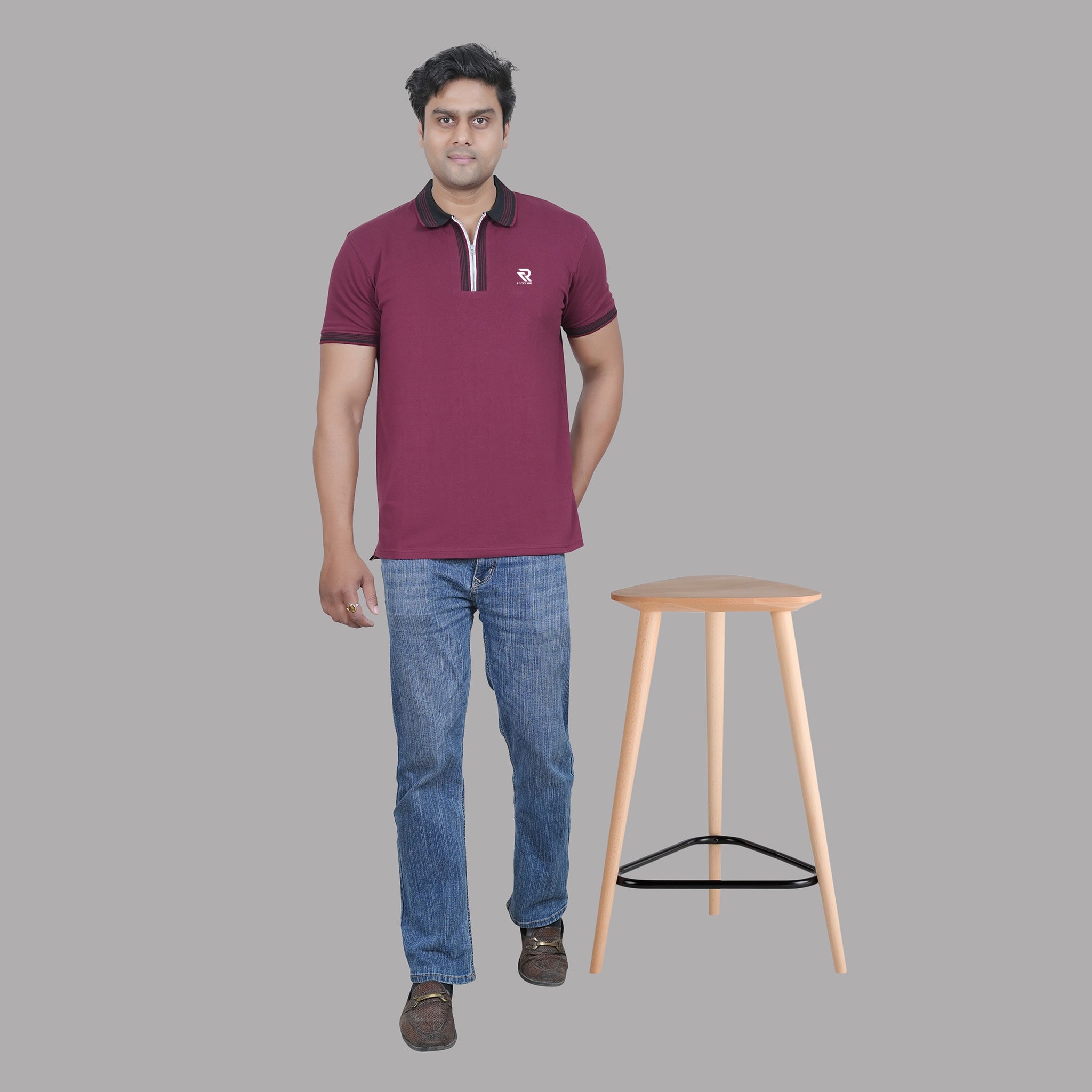 Marron Polo T-shirt with Contrast Collar - by Raciouse